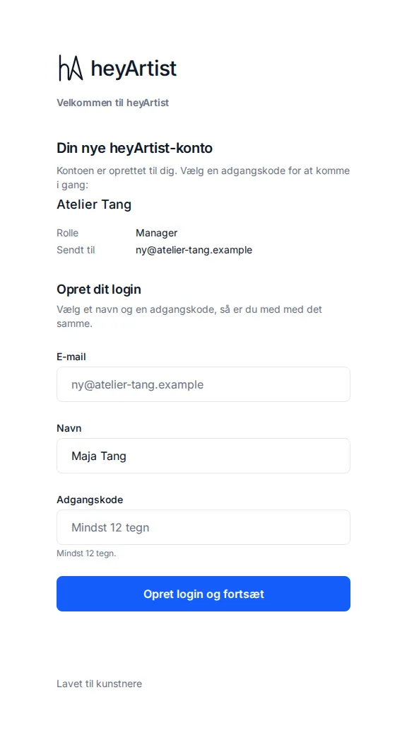 Invitationen til en ny konto med formularen til at oprette dit login